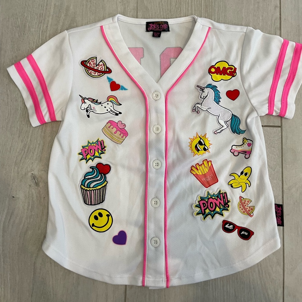 JoJo girls outfit